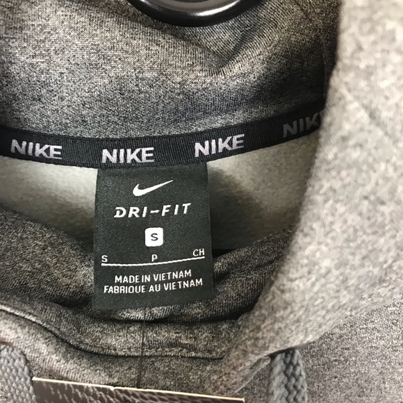 NWT- Nike Size small Therma Dri-Fit gray hoodie🔥 - Picture 6 of 8